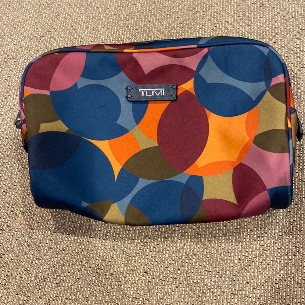Tumi make up bag